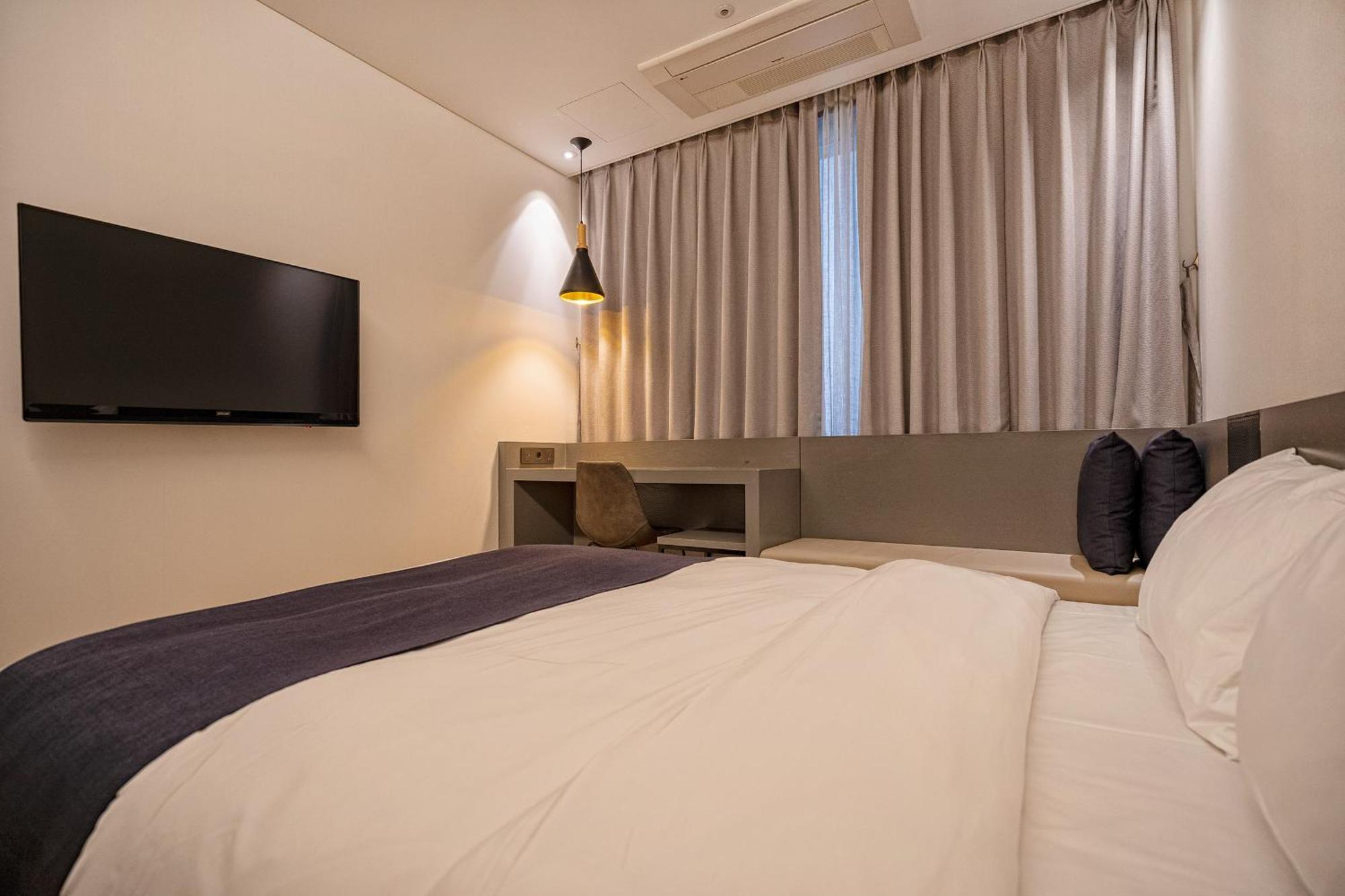 Gloucester Hotel Чхонджу Экстерьер фото